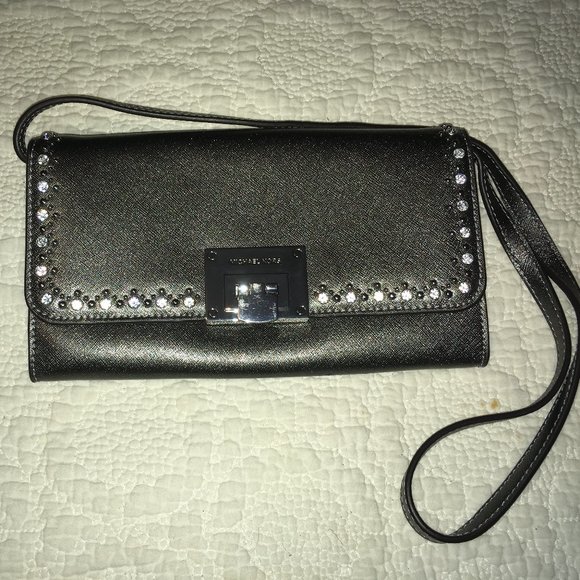 Michael Kors Tina Leather Clutch Shoulder Bag Metallic Silver - NWT $278 - Picture 9 of 15